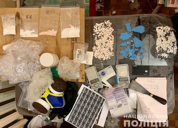 Более 2000 тяжких и особо тяжких уголовных преступлений в сфере противодействия наркопреступности разоблачили подразделения харьковской полиции за последние два года Более 2000 тяжких и особо тяжких уголовных преступлений в сфере противодействия наркопреступности разоблачили подразделения харьковской полиции за последние два года