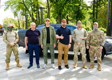 Бойцы 92-й отдельной механизированной бригады имени кошевого атамана Ивана Сирко получили машину