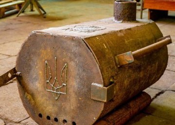 Буржуйка харьковских коммунальщиков станет музейным экспонатом Буржуйка харьковских коммунальщиков станет музейным экспонатом