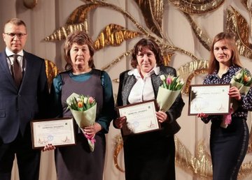 В Шевченковском районе состоялся концерт по случаю Международного женского дня В Шевченковском районе состоялся концерт по случаю Международного женского дня