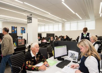 В центрах админуслуг введен новый режим работы