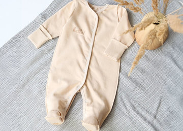 Человечки для новорожденных: преимущества и недостатки разных вариантов Человечки для новорожденных: преимущества и недостатки разных вариантов