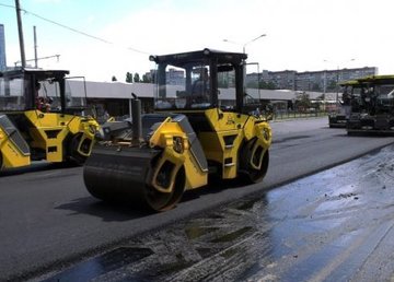 На улице Героев Труда продолжается ремонт дороги