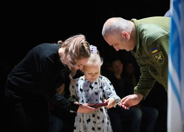 Діти загиблих захисників і захисниць України отримуватимуть щомісячну адресну грошову допомогу