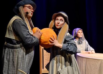 Для детей из многодетных семей провели новогоднее представление 