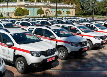 Для медзакладів Харківщини передали 13 позашляховиків Для медзакладів Харківщини передали 13 позашляховиків