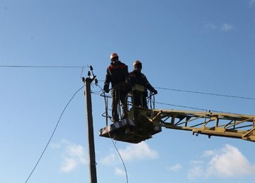 До двох сіл Ізюмської громади повернули світло