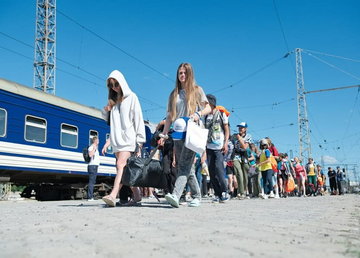 До Харківщини з відпочинку повернулися діти, позбавлені батьківського піклування