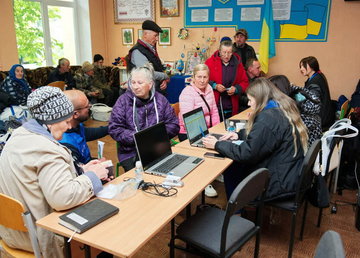 До Харкова прибувають евакуйовані люди з Вовчанського та Липецького напрямків До Харкова прибувають евакуйовані люди з Вовчанського та Липецького напрямків