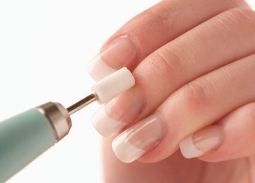 Домашний маникюр не хуже профессионального: как ухаживать за ногтями без проблем и усилий