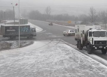 Дороги области в течение суток расчищал 171 работник и 128 единиц техники Дороги области в течение суток расчищал 171 работник и 128 единиц техники