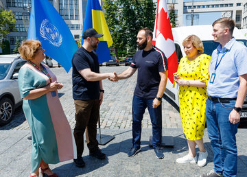 Дві тергромади Харківщини отримали спецтранспорт від ООН