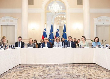 "Дякуємо Уряду Словенії за готовність узяти під свій патронат проєкти відбудови в Харківській області", - Олег Синєгубов "Дякуємо Уряду Словенії за готовність узяти під свій патронат проєкти відбудови в Харківській області", - Олег Синєгубов
