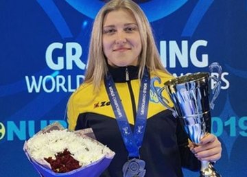 Екатерина Шакалова победила на международном турнире по смешанным единоборствам Екатерина Шакалова победила на международном турнире по смешанным единоборствам
