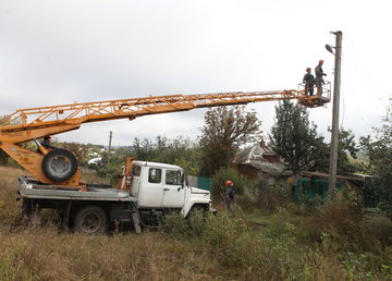 Електропостачання відновили в селах Харківського району, де світла не було з перших днів війни