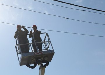 Енергетики підключили до електромережі ще одне село у Балаклійській громаді