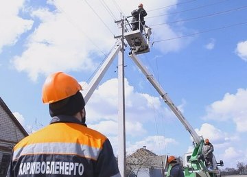 Енергетики повернули світло до двох сіл Золочівської громади