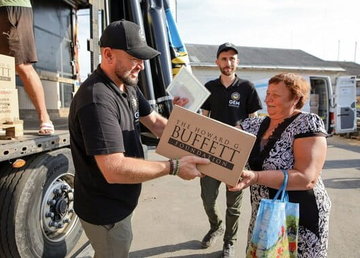 Фундація Говарда Баффета та GEM продовжують забезпечувати жителів Харківщини гуманітарною допомогою Фундація Говарда Баффета та GEM продовжують забезпечувати жителів Харківщини гуманітарною допомогою