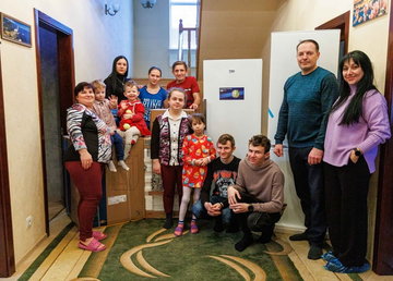 Фундація Олени Зеленської передала побутову техніку дитячим будинкам сімейного типу на Харківщині