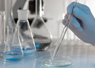 Генетические анализы: когда и кому назначают