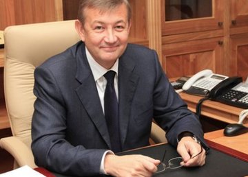 Геннадий Кернес поздравил с днем рождения Сергея Чернова Геннадий Кернес поздравил с днем рождения Сергея Чернова