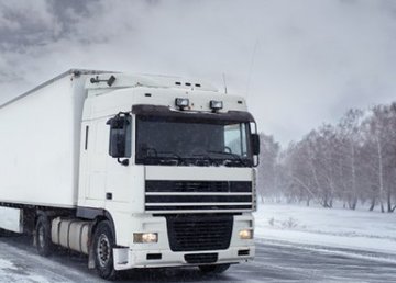 Грузовым автомобилям временно запретили въезд в Харьков