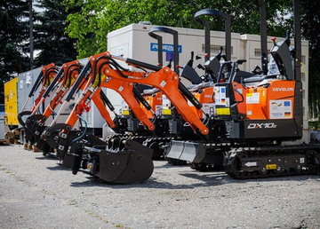 Харківська ОВА передала нову техніку п’яти громадам області в межах співпраці з німецькими партнерами