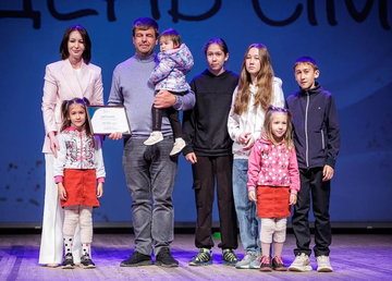 Харківська ОВА продовжує системну роботу з підтримки та розвитку сімейних форм виховання Харківська ОВА продовжує системну роботу з підтримки та розвитку сімейних форм виховання