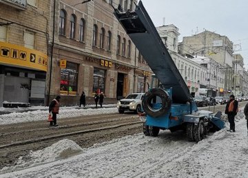 Харьков расчищают после снегопада Харьков расчищают после снегопада
