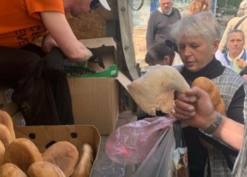 Харьковчан обеспечивают продуктами питания