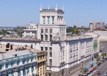 Харьковчан просят не выходить из дома Харьковчан просят не выходить из дома
