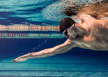 Харьковчане феерично выступили на ЧУ по плаванию