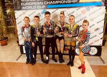 Харьковчане выиграли чемпионат и Кубок мира по рок-н-роллу