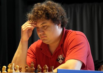 Харьковчанин лидирует на ЧУ-2020 по шахматам