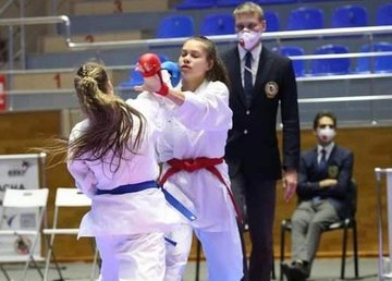 Харьковчанка завоевала "серебро" международного турнира по карате Харьковчанка завоевала "серебро" международного турнира по карате