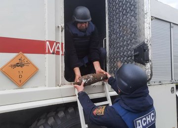 Харьковская область: саперы ДСНС за сутки разминировали 4 боеприпаса времен Второй мировой войны