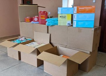 Харьковская областная инфекционная больница получила гуманитарный груз из США