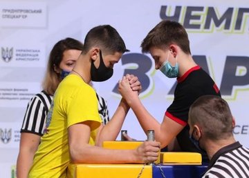 Харьковские армрестлеры победили на чемпионате Украины Харьковские армрестлеры победили на чемпионате Украины