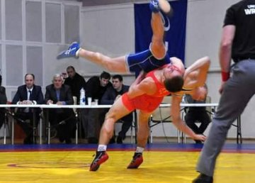 Харьковские борцы завоевали семь медалей на международном турнире 