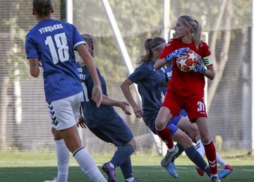 Харьковские футболистки на выезде разгромили соперниц-дебютанток Харьковские футболистки на выезде разгромили соперниц-дебютанток