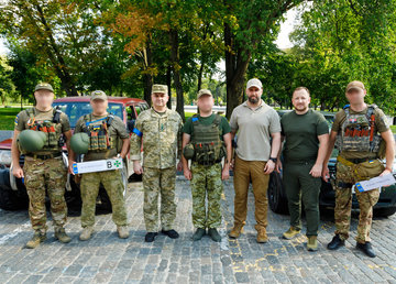 Харьковские пограничники получили два внедорожника