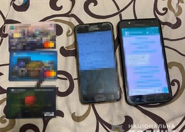 Харьковские полицейские разоблачили преступную группировку за вымогательство средств от арестантов СИЗО