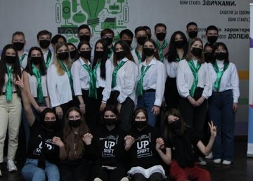 Харьковские школьницы создали профориентационную игру для подростков Харьковские школьницы создали профориентационную игру для подростков