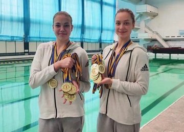 Харьковские синхронистки выловили из домашней акватории 14 наград чемпионата Украины Харьковские синхронистки выловили из домашней акватории 14 наград чемпионата Украины