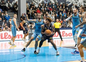 "Харьковские Соколы" разгромо проиграли в стартовом матче Суперлиги