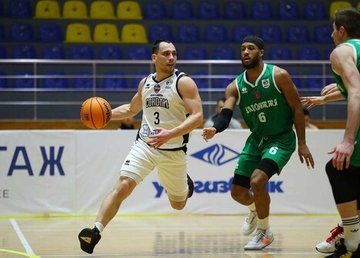 "Харьковские Соколы" уверенно переиграли "Запорожье"