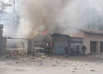 Харьковские спасатели ликвидировали 11 пожаров, вызванных обстрелами Харьковские спасатели ликвидировали 11 пожаров, вызванных обстрелами