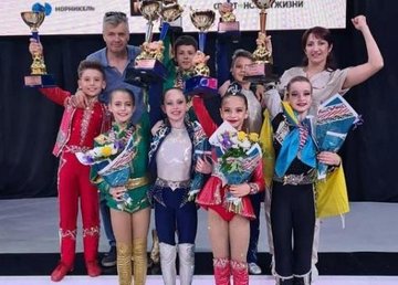 Харьковские спортсмены приняли участие в этапе Кубка мира и чемпионате Европы по акробатическому рок-н-роллу