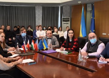 Харьковские студенты смогут участвовать в проектах Вышеградского фонда 