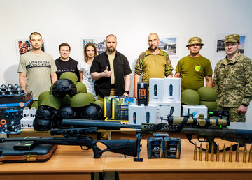 Харьковские защитники получили новое военное снаряжение Харьковские защитники получили новое военное снаряжение